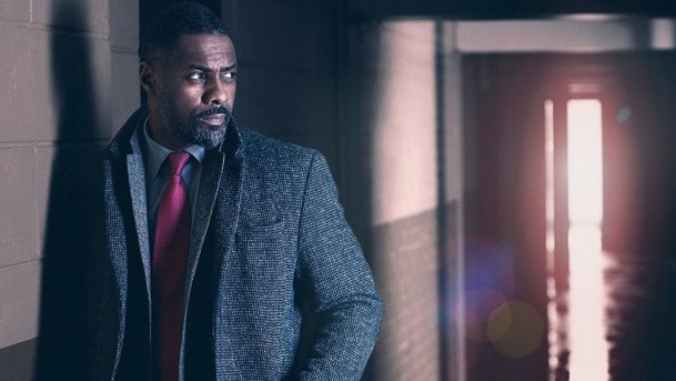 Luther: natáčení 5. sezóny začne v lednu, o filmu se nadále diskutuje | Fandíme serialům