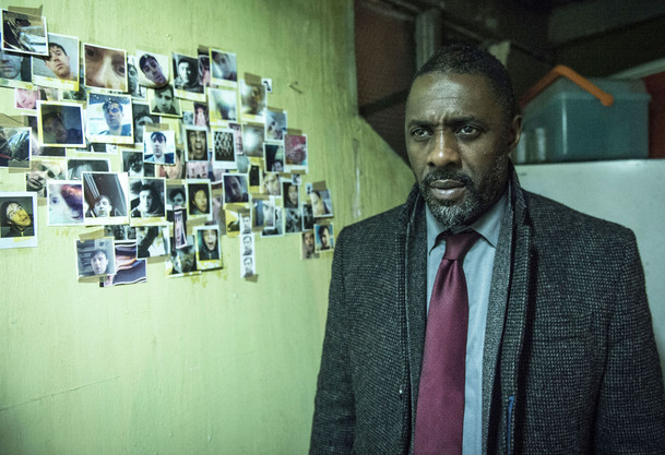 Luther: natáčení 5. sezóny začne v lednu, o filmu se nadále diskutuje | Fandíme serialům