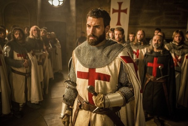 Knightfall: Představitel Landryho odhalil krvavý závěr sezóny | Fandíme serialům