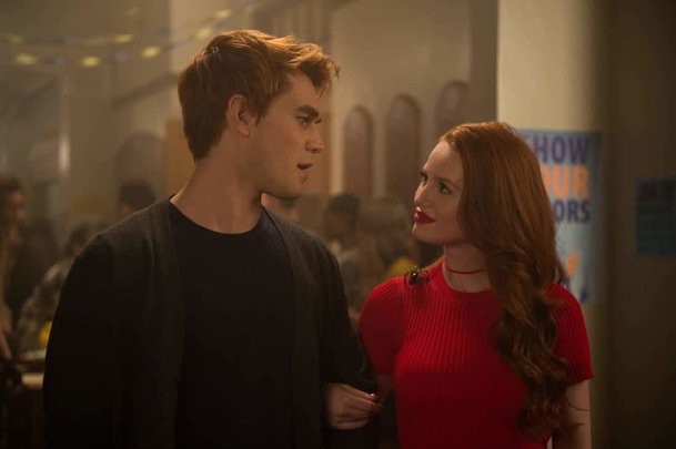 Riverdale: Nový trailer odhaluje vzrůstající rivalitu hlavních postav | Fandíme serialům