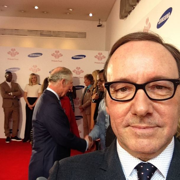 Sexuální predátor Kevin Spacey čelí dalšímu nařčení: Je to rasista! | Fandíme serialům