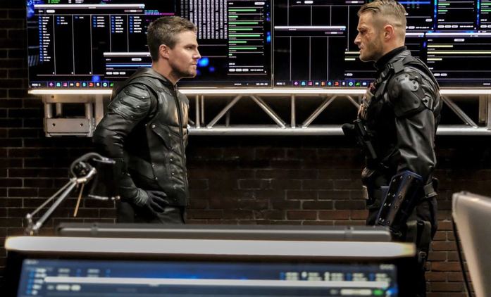 Arrow: 12. epizoda ve jménu zoufalého boje | Fandíme seriálům