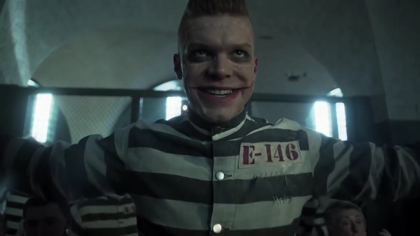 Gotham: Obsáhlý trailer odhaluje datum pokračování 4. řady | Fandíme serialům