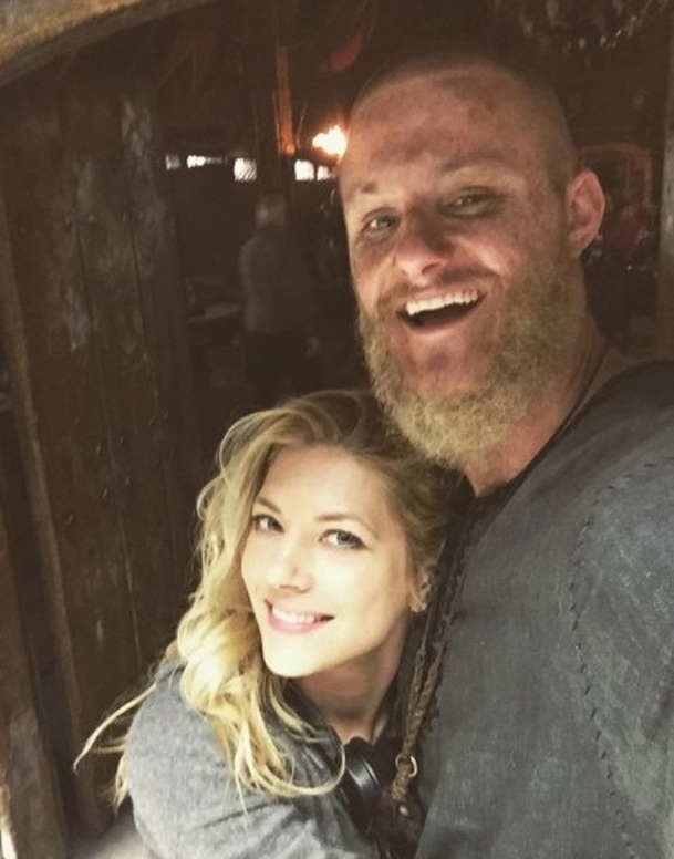 Lagertha z Vikingů se ujala nové role: Bjorn jí vzdal hold | Fandíme serialům