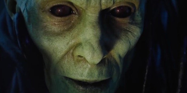 Krypton: První pohled na vesmírného motorkáře Loba | Fandíme serialům