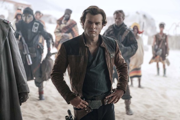 Solo: Očekávají se úvodní tržby na úrovni Rogue One | Fandíme filmu