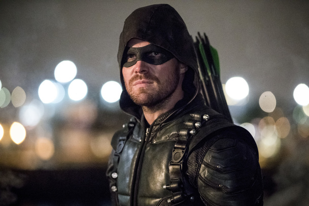 Arrow: V poslední řadě se vrátí dvě mrtvé postavy | Fandíme serialům