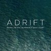 Adrift: Katastrofický hurikán zastihne pár na otevřeném moři | Fandíme filmu