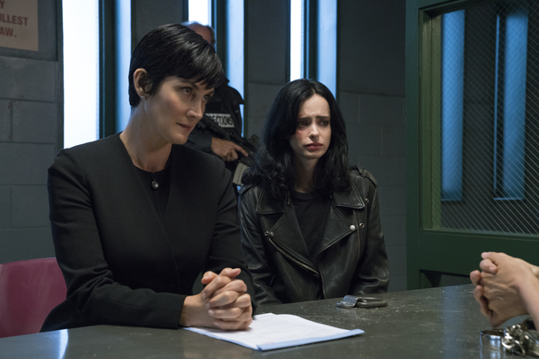 Recenze: Druhá Jessica Jones na jedničku nemá | Fandíme serialům