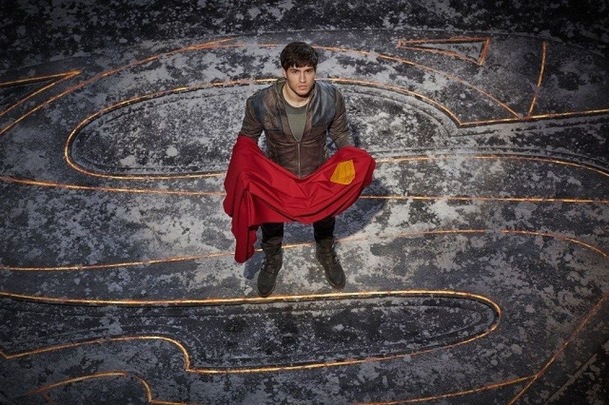 První dojmy: Krypton je pohledný seriál se zběsilým scénářem | Fandíme serialům