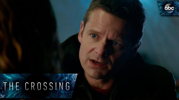 The Crossing: Jak se povedl sci-fi pilot o uprchlících z budoucnosti? | Fandíme serialům