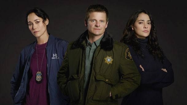 The Crossing: Jak se povedl sci-fi pilot o uprchlících z budoucnosti? | Fandíme serialům