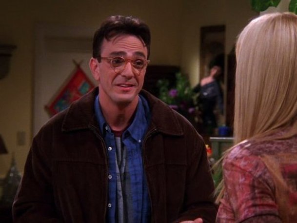 Přátelé: Phoebe si prý Mikea vzít neměla | Fandíme serialům