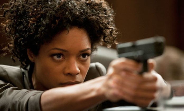 Bond 25: Naomie Harris neví, zda se vrátí jako Moneypenny | Fandíme filmu