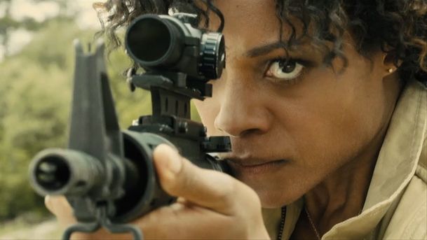 Bond 25: Naomie Harris neví, zda se vrátí jako Moneypenny | Fandíme filmu