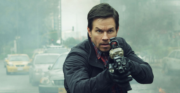 Mile 22: První fotky z nové akce s Markem Wahlbergem | Fandíme filmu