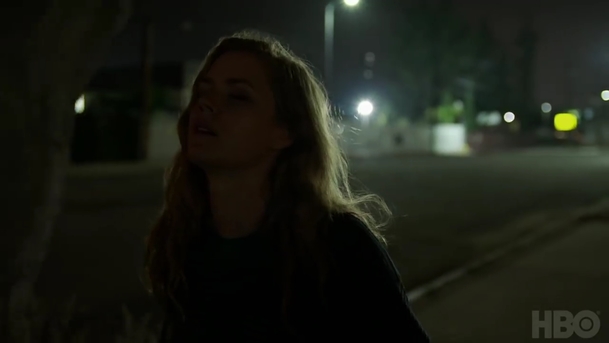 Ostré předměty: První teaser k sérii od režiséra Sedmilhářek | Fandíme serialům
