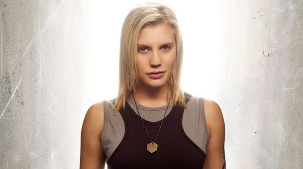 Another Life: Katee Sackhoff v další sci-fi | Fandíme serialům