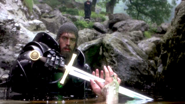 Pán prstenů: Mohl točit Tarantino aneb spletitá historie Tolkiena ve filmu | Fandíme filmu