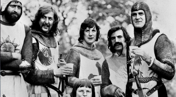 Montypythonovský muzikál Spamalot míří na plátna, připomeňte si nejlepší skeče | Fandíme filmu