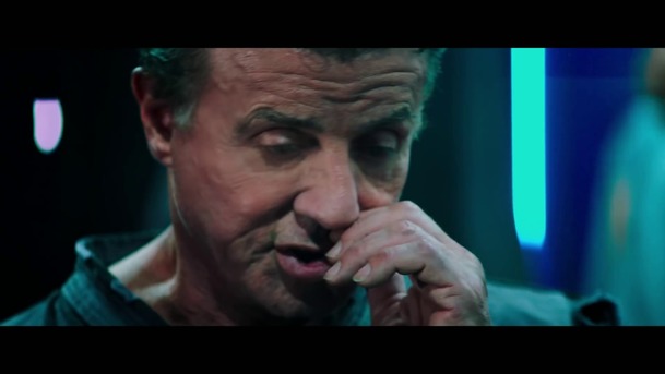 Plán útěku 2: Stallone zase utíká z vězení v prvním traileru | Fandíme filmu