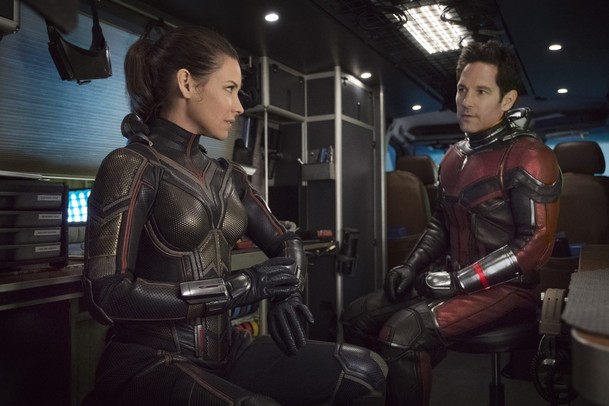 Ant-Man a Wasp: Ghost, mikrosvět i Giant Man na fotkách | Fandíme filmu