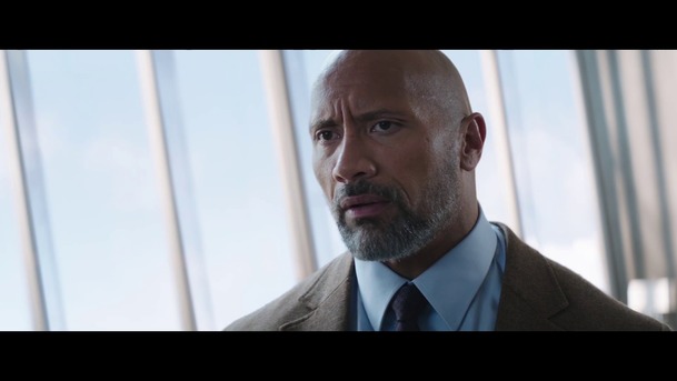 Mrakodrap: Bruce Wil...pardon, The Rock zasahuje v novém traileru | Fandíme filmu