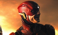 The Flash: Podle Ezry Millera musíme věřit, že film dorazí pozdě, ale přece | Fandíme filmu