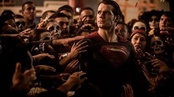 Před novou Justice League Snyder přinese vylepšenou verzi Batman v Superman | Fandíme filmu