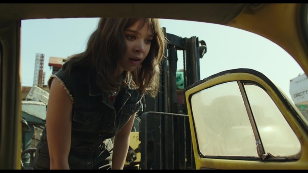 Bumblebee: Ve filmu uvidíme jen hrstku Deceptikonů | Fandíme filmu