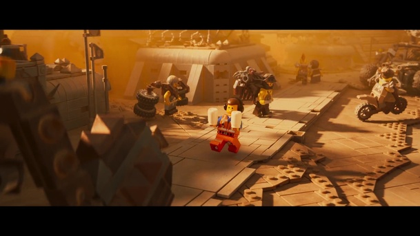 LEGO® příběh 2: Trailer ve stylu Šíleného Maxe a Duplo invaze | Fandíme filmu