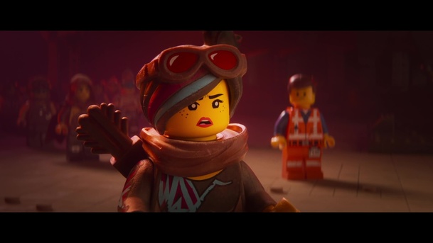 LEGO® příběh 2: Trailer ve stylu Šíleného Maxe a Duplo invaze | Fandíme filmu