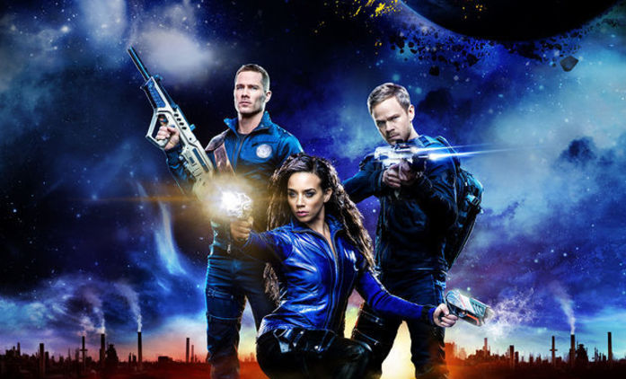 Killjoys: Poslední řada sci-fi série o sobě dává vědět promem | Fandíme seriálům