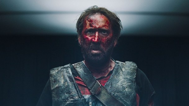 Highfire: Nicolas Cage namluví draka, který celé dny kouká na telku a pije ohromné množství vodky | Fandíme serialům