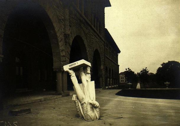 1906: Bird chce ve stylu Titanicu srovnat se zemí San Francisco | Fandíme filmu