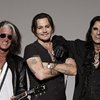 Hollywood Vampires: Johnny Depp to s kytarou vážně umí | Fandíme filmu