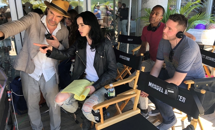 Jessica Jones 3: Krysten Ritter se chopila režie! | Fandíme seriálům