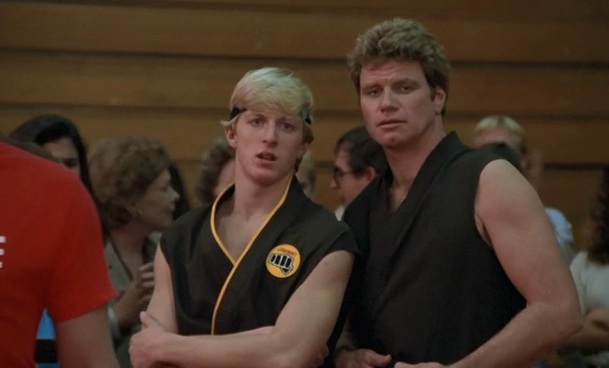 Cobra Kai: Martin Kove se vyjádřil k 2. sérii | Fandíme serialům