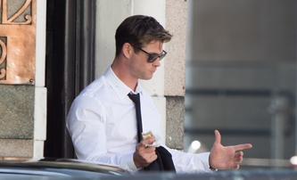 Muži v černém: Natáčení začalo, první fotky s Hemsworthem | Fandíme filmu