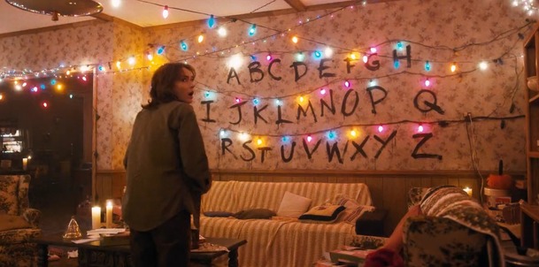 Stranger Things: TOP 11 nejstrašidelnějších momentů obou sérií | Fandíme serialům
