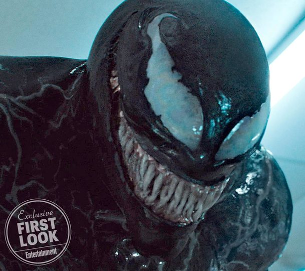 Venom se zubí na nových fotkách a tvůrci jej představují | Fandíme filmu