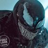 Venom se zubí na nových fotkách a tvůrci jej představují | Fandíme filmu