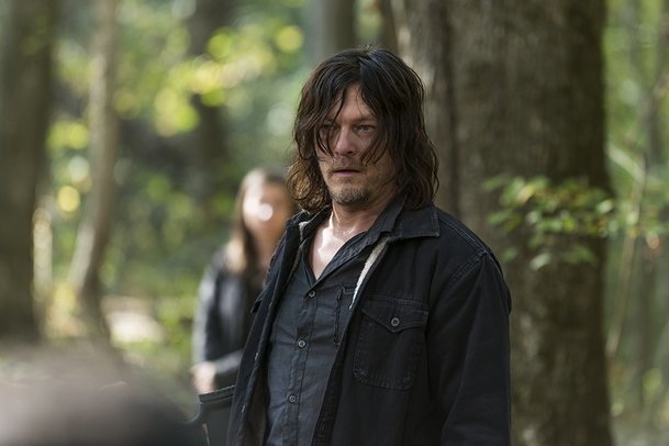 Živí mrtví: Norman Reedus si přeje znovushledání s Rickem | Fandíme serialům