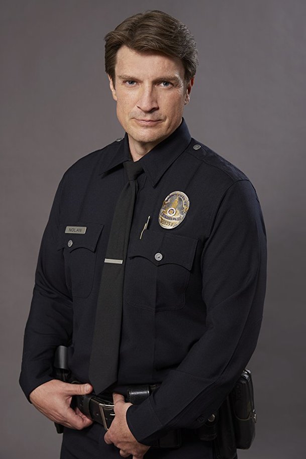 The Rookie: Nathan Fillion opět bojuje proti bezpráví | Fandíme serialům