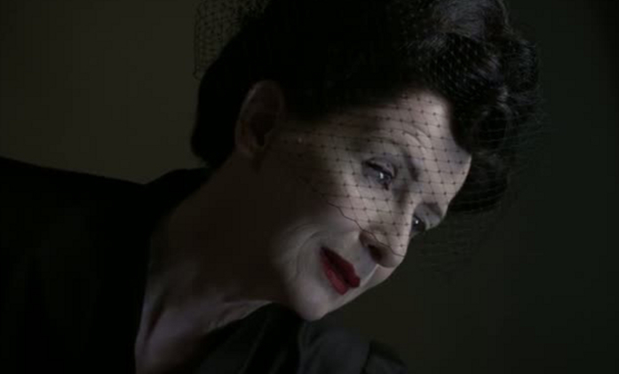 Joker: Nakonec si zahraje Phoenixovu matku Frances Conroy | Fandíme filmu