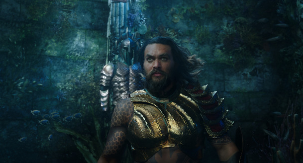 Aquaman: Žraloci a hrdinové na nových fotkách | Fandíme filmu