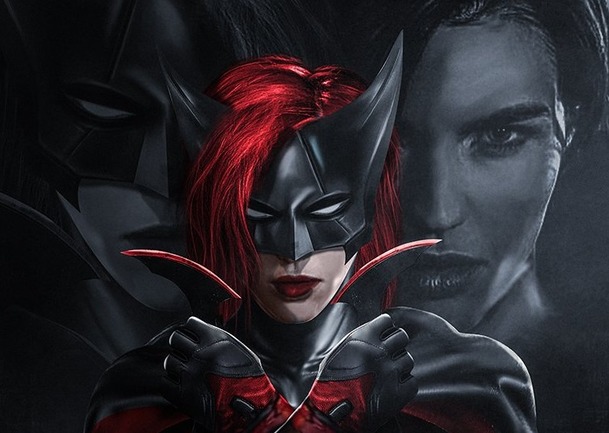 Batwoman: První oficiální pohled na Ruby Rose v kostýmu | Fandíme serialům