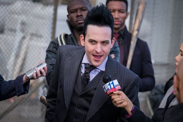 Gotham: Batman chce jít do střetu s Tučňákem a Hádankářem | Fandíme serialům