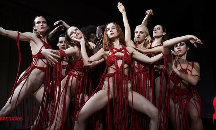 Suspiria: Veledlouhý horor na nových fotkách | Fandíme filmu