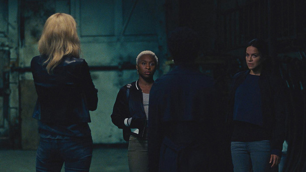 Widows: Steve McQueen nepolevuje ani v nejnovější upoutávce | Fandíme filmu